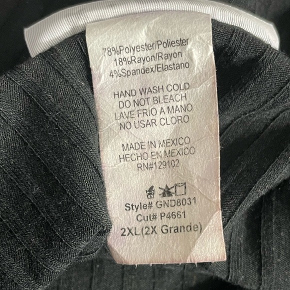 Women’s Black V Neck Long Sleeve Dress
New - Picture 6 of 8